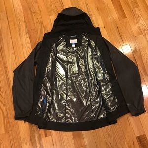 Columbia men’s Omni Tech Jacket snowboard ski rain